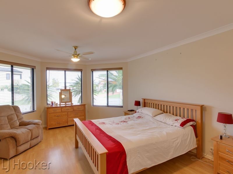 27 Saint Cloud Way, Port Kennedy WA 6172