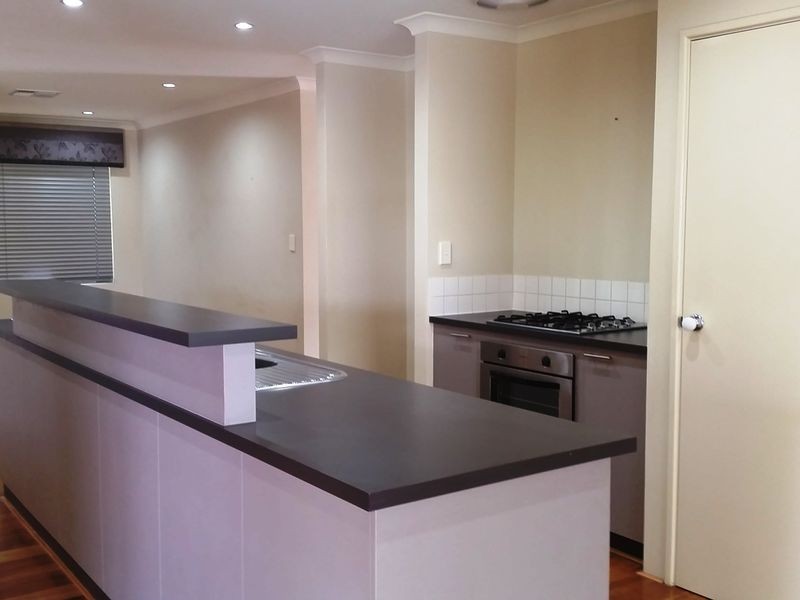 33 Runnymede Gate, Wellard WA 6170