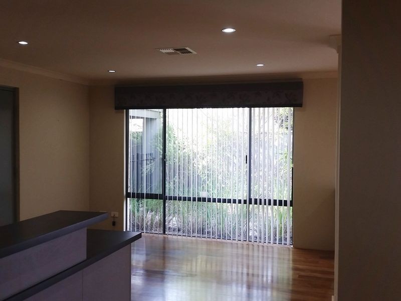 33 Runnymede Gate, Wellard WA 6170