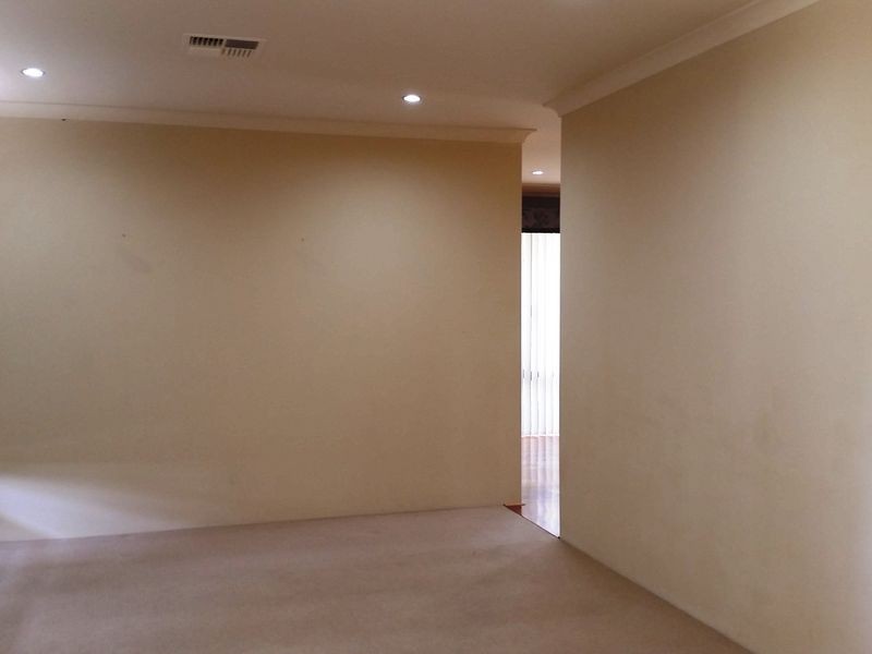 33 Runnymede Gate, Wellard WA 6170