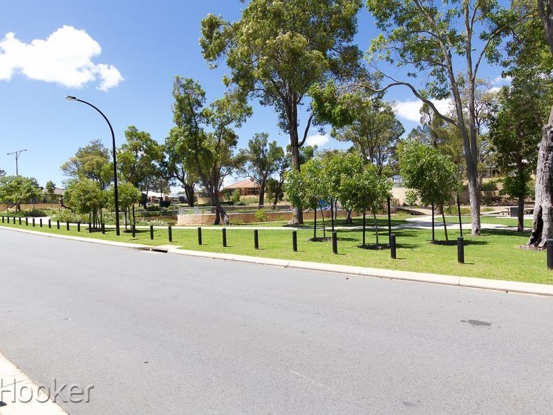 33 Runnymede Gate, Wellard WA 6170