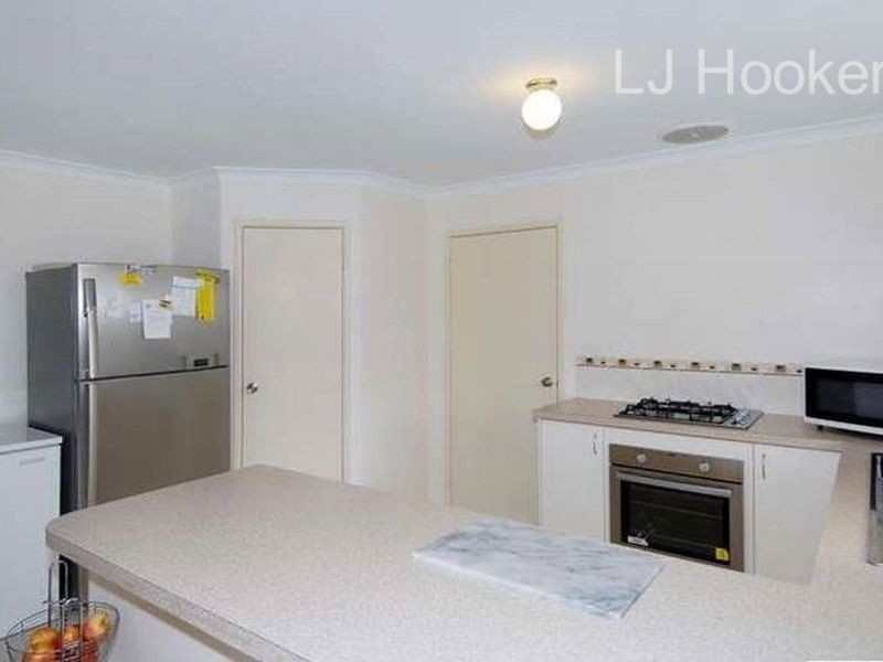 41 Antonio Circuit, Port Kennedy WA 6172