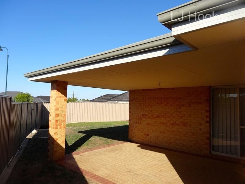 10 Chestnut way, Baldivis WA 6171