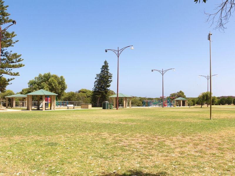 50 Mallina Crescent, Golden Bay WA 6174