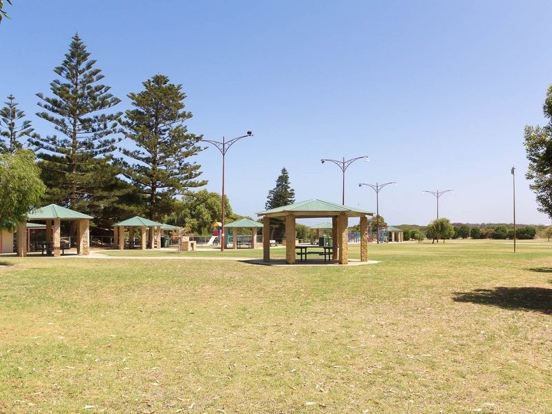 50 Mallina Crescent, Golden Bay WA 6174