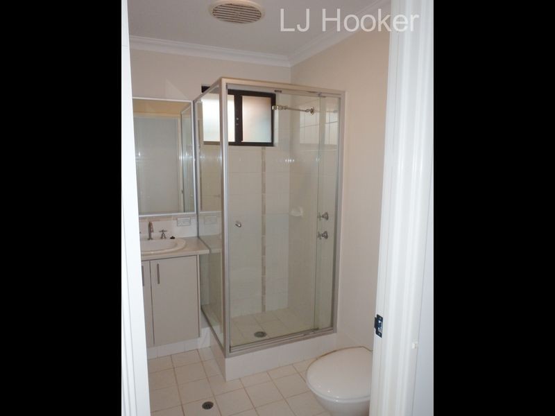 5 Quandong Pathway, Halls Head WA 6210