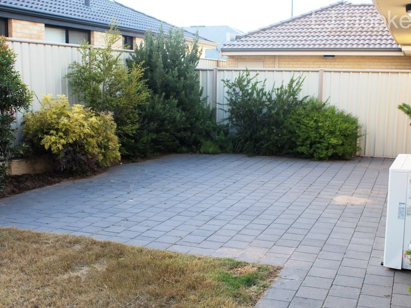 7 D’Arcole Turn, Secret Harbour WA 6173