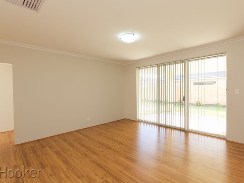 16 Bancoura Parkway, Secret Harbour WA 6173