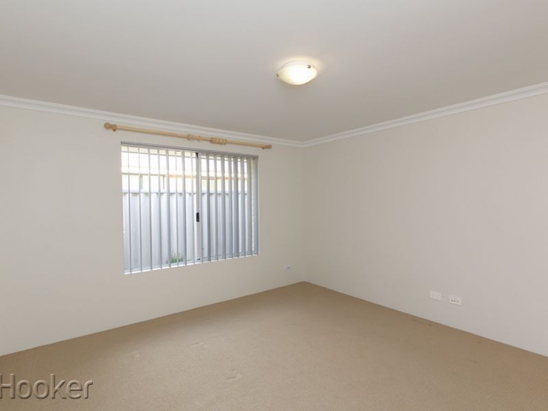 16 Bancoura Parkway, Secret Harbour WA 6173