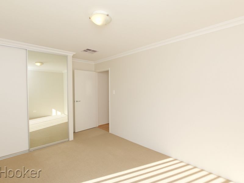 16 Bancoura Parkway, Secret Harbour WA 6173