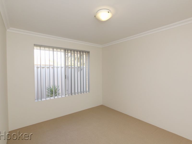 16 Bancoura Parkway, Secret Harbour WA 6173