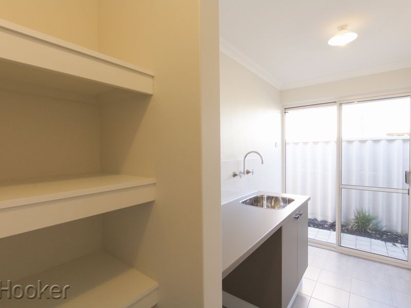 16 Bancoura Parkway, Secret Harbour WA 6173