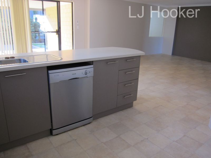 10 Songlark Court, Baldivis WA 6171