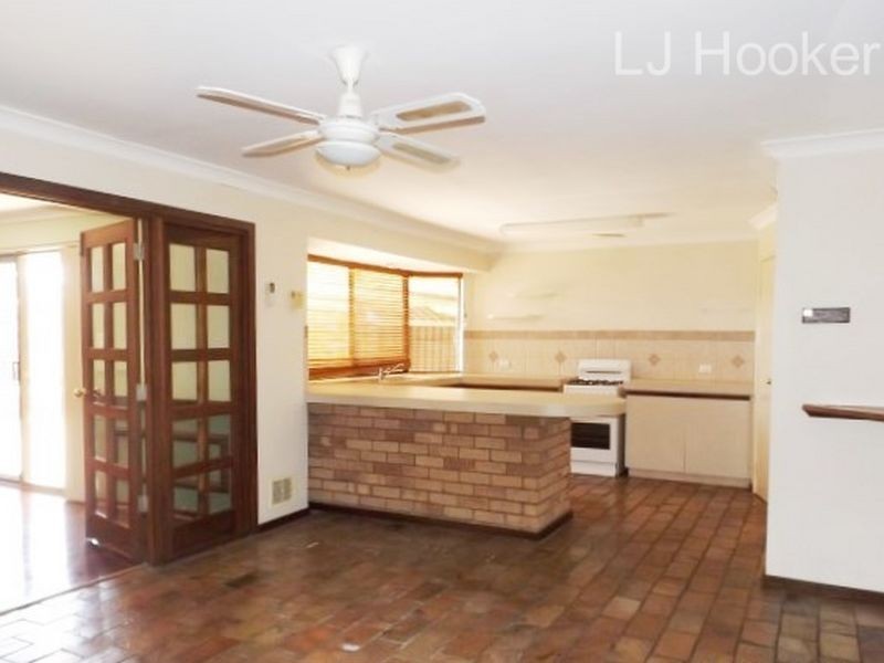 4 Weebo Street, Golden Bay WA 6174