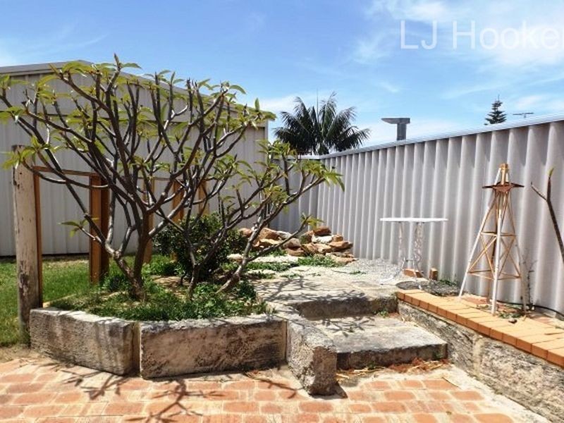 4 Weebo Street, Golden Bay WA 6174