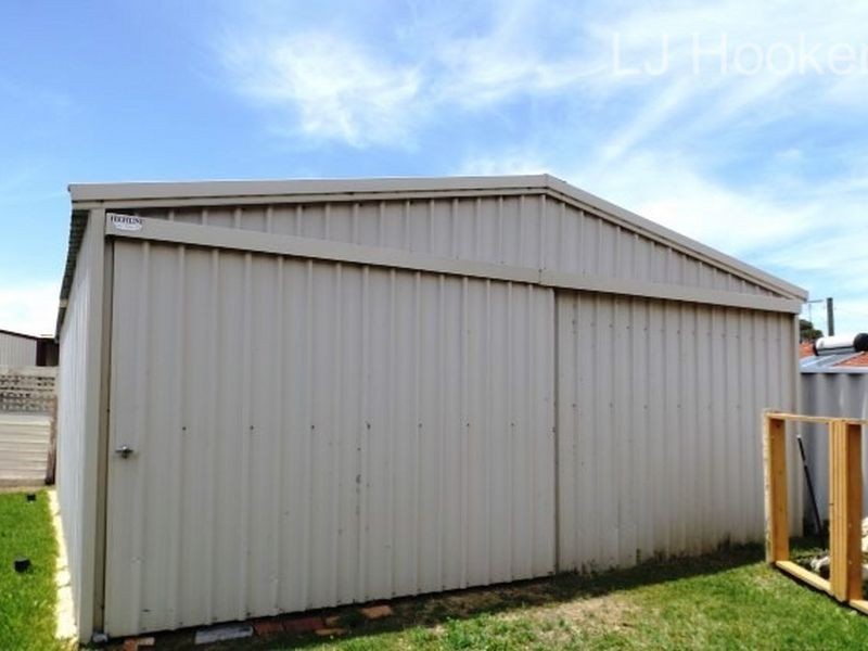 4 Weebo Street, Golden Bay WA 6174