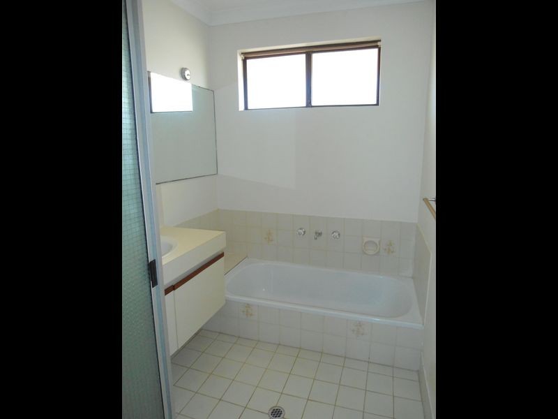 7 Richard Close, Waikiki WA 6169