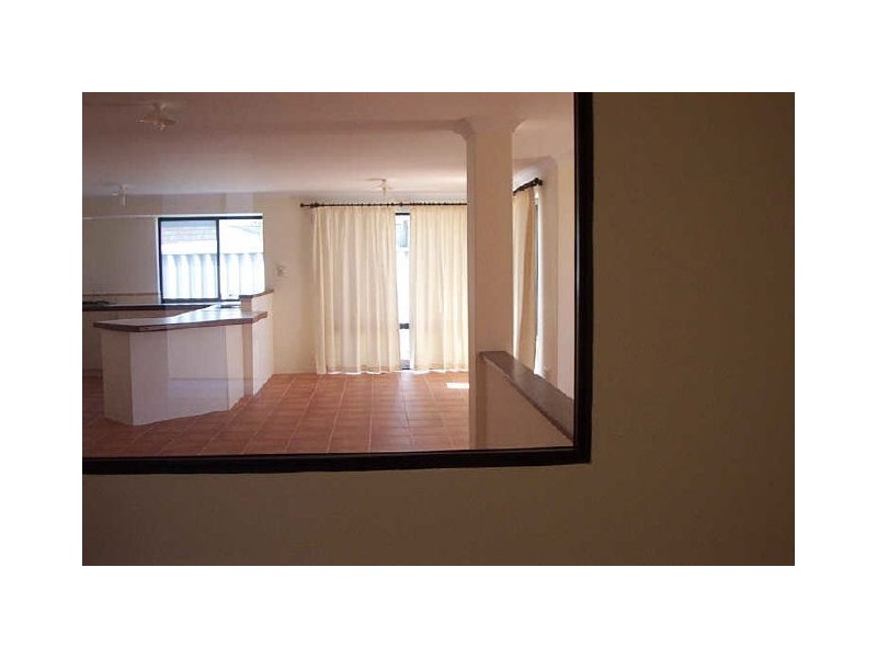 76 Endeavor Drive, Port Kennedy WA 6172