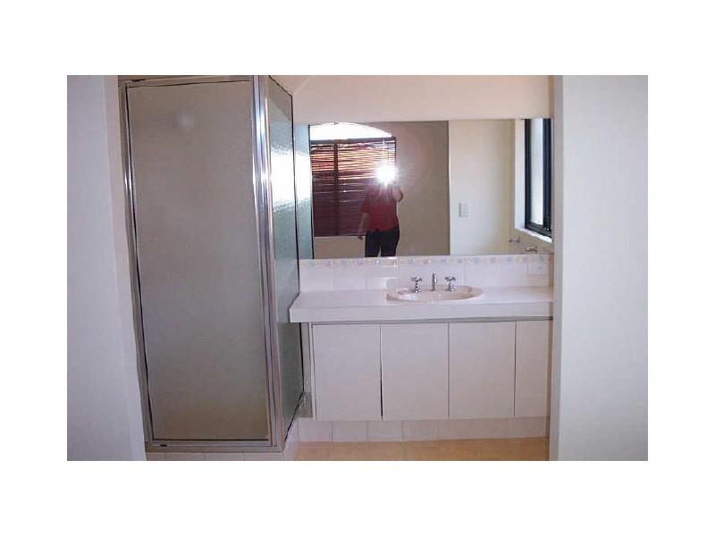 76 Endeavor Drive, Port Kennedy WA 6172