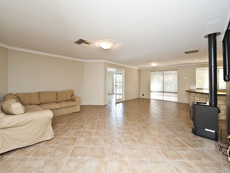 10 Althorpe Crescent, Port Kennedy WA 6172