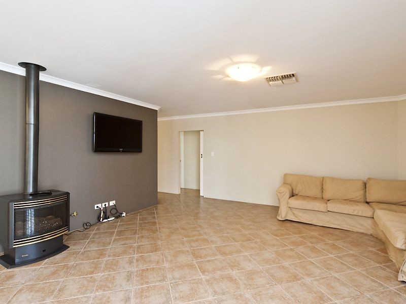 10 Althorpe Crescent, Port Kennedy WA 6172