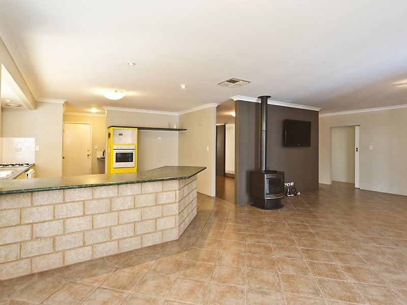 10 Althorpe Crescent, Port Kennedy WA 6172