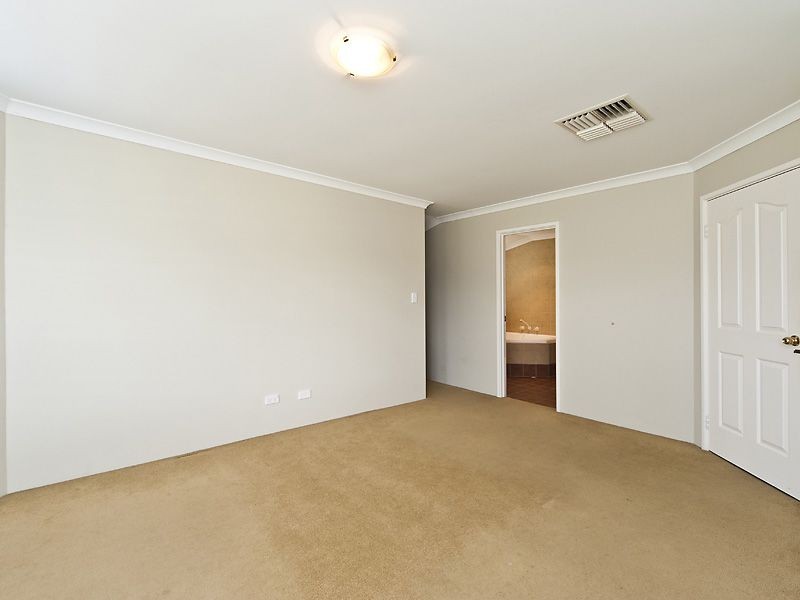 10 Althorpe Crescent, Port Kennedy WA 6172