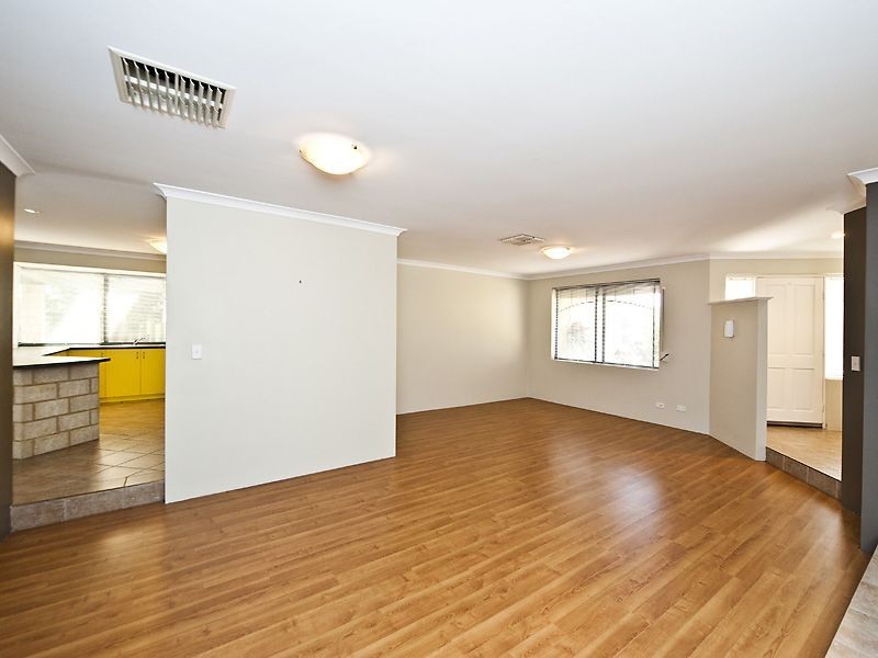 10 Althorpe Crescent, Port Kennedy WA 6172