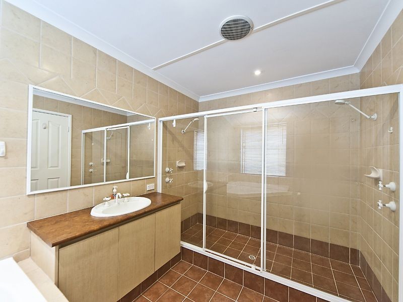 10 Althorpe Crescent, Port Kennedy WA 6172