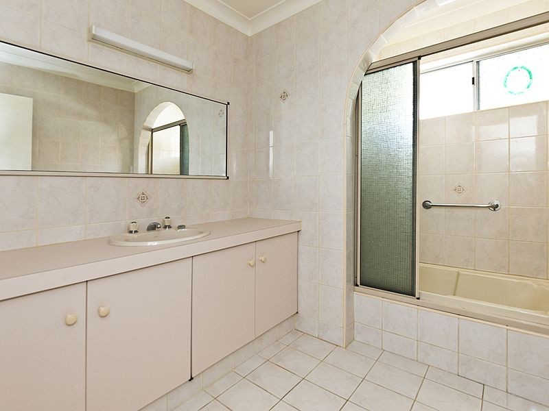 16 Seahaven Street, Safety Bay WA 6169