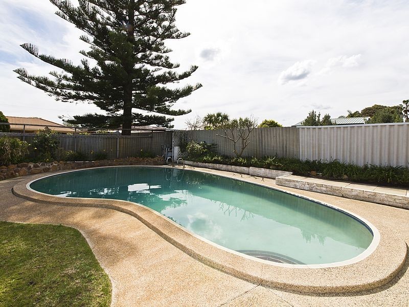 16 Seahaven Street, Safety Bay WA 6169