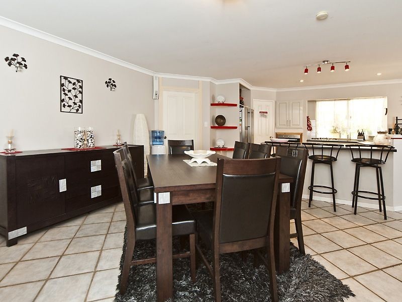 4 Orleans Drive, Port Kennedy WA 6172