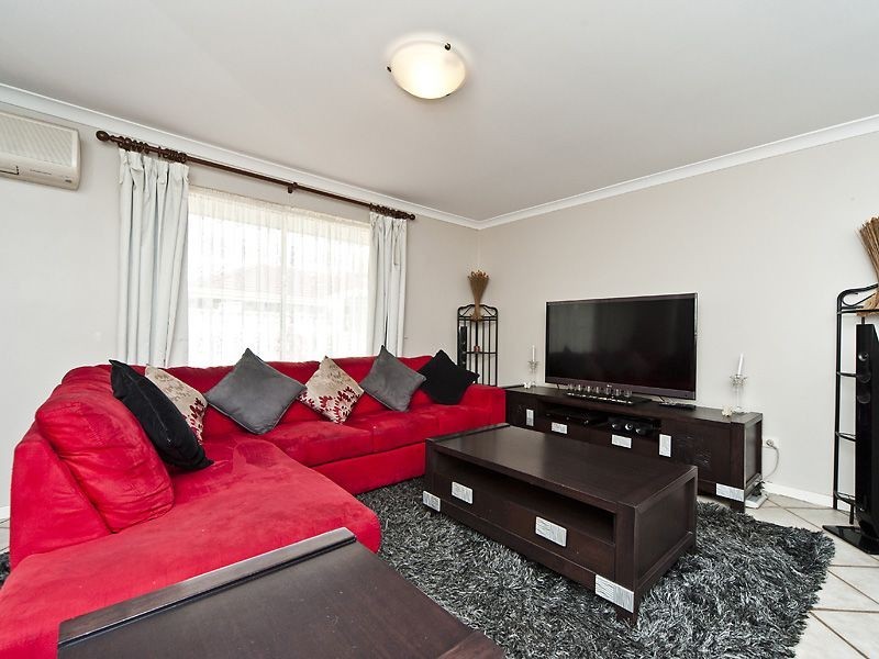 4 Orleans Drive, Port Kennedy WA 6172