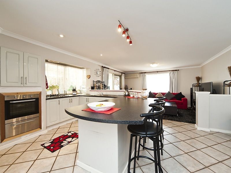 4 Orleans Drive, Port Kennedy WA 6172