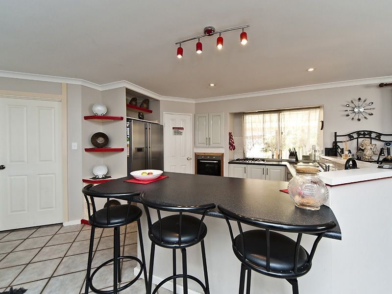 4 Orleans Drive, Port Kennedy WA 6172