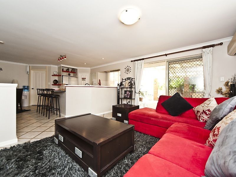 4 Orleans Drive, Port Kennedy WA 6172