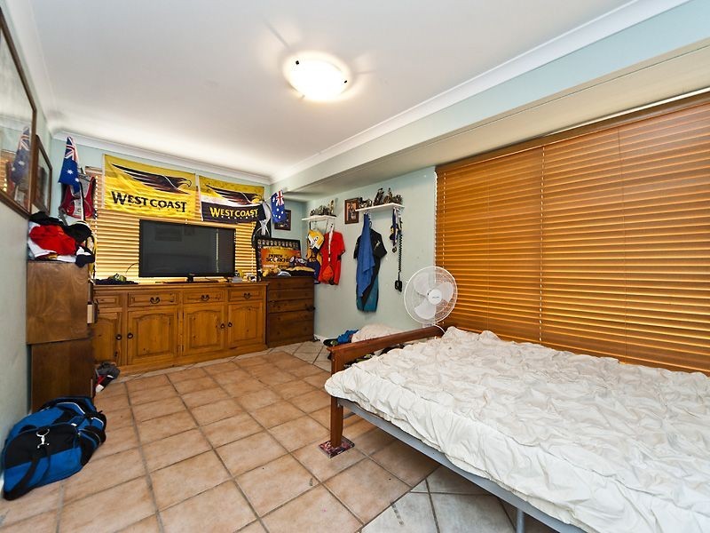 4 Orleans Drive, Port Kennedy WA 6172