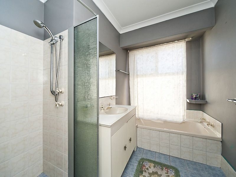 4 Orleans Drive, Port Kennedy WA 6172