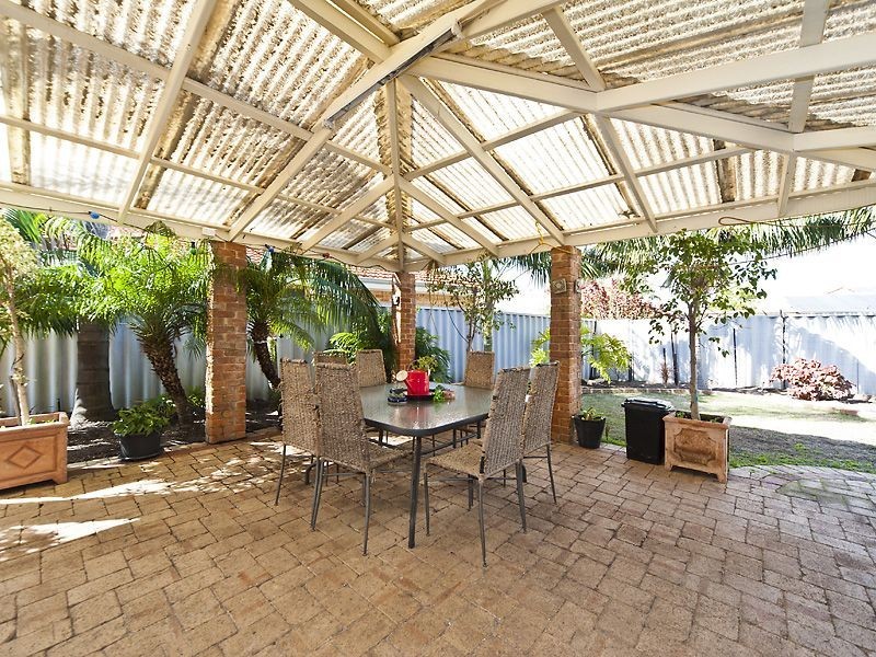 4 Orleans Drive, Port Kennedy WA 6172