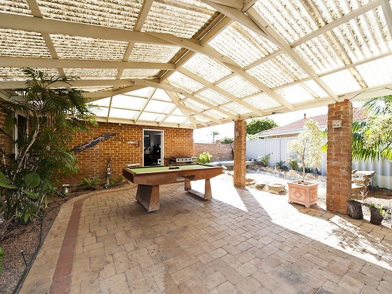 4 Orleans Drive, Port Kennedy WA 6172