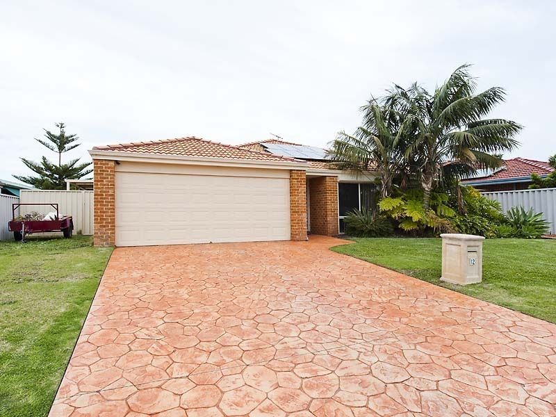 12 Moorburg Loop, Port Kennedy WA 6172