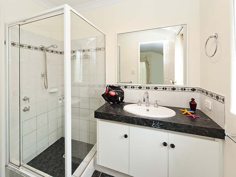 12 Moorburg Loop, Port Kennedy WA 6172