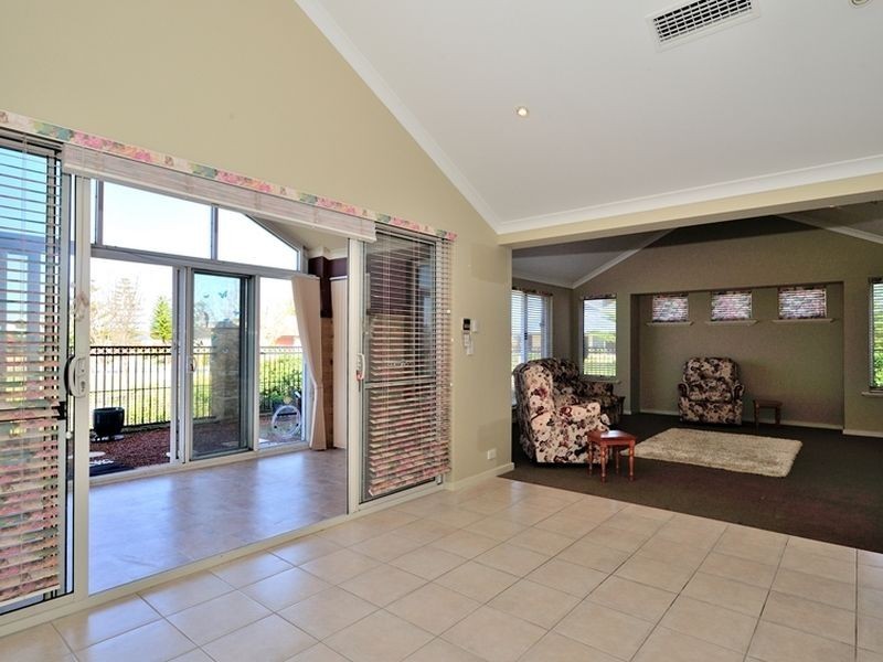 45 Coniston Bend, Waikiki WA 6169