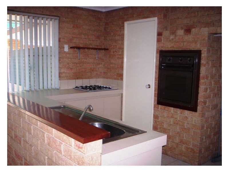 13 Woodbridge Drive, Cooloongup WA 6168