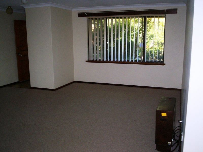 61 Chalmers Avenue, Waikiki WA 6169