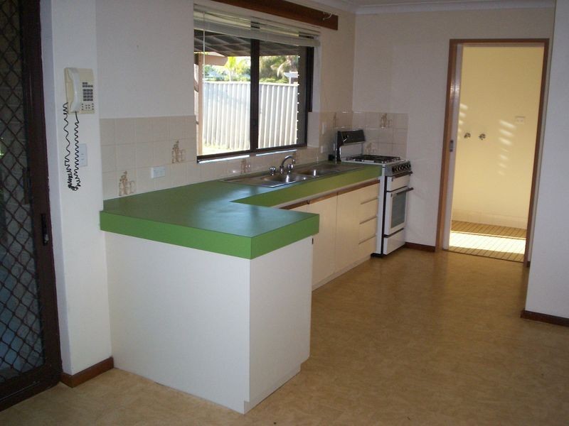 61 Chalmers Avenue, Waikiki WA 6169