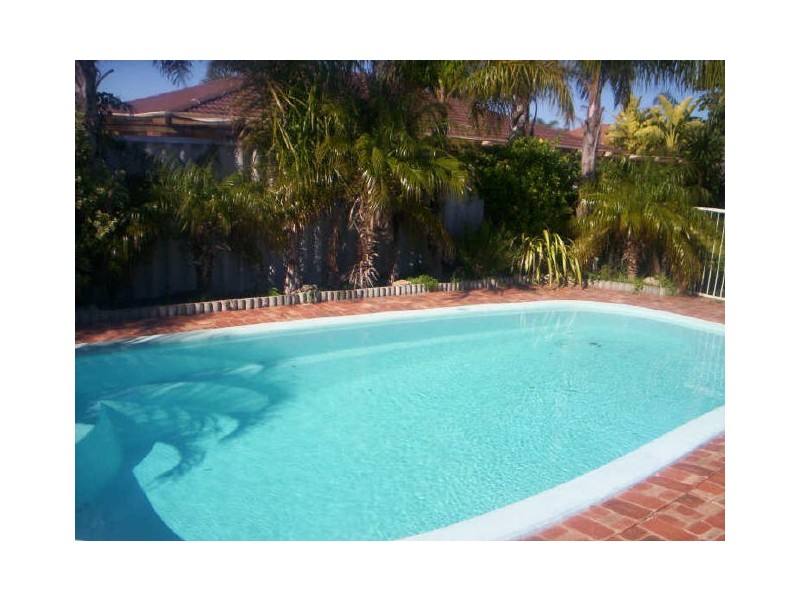 21 Acapulco Road, Safety Bay WA 6169