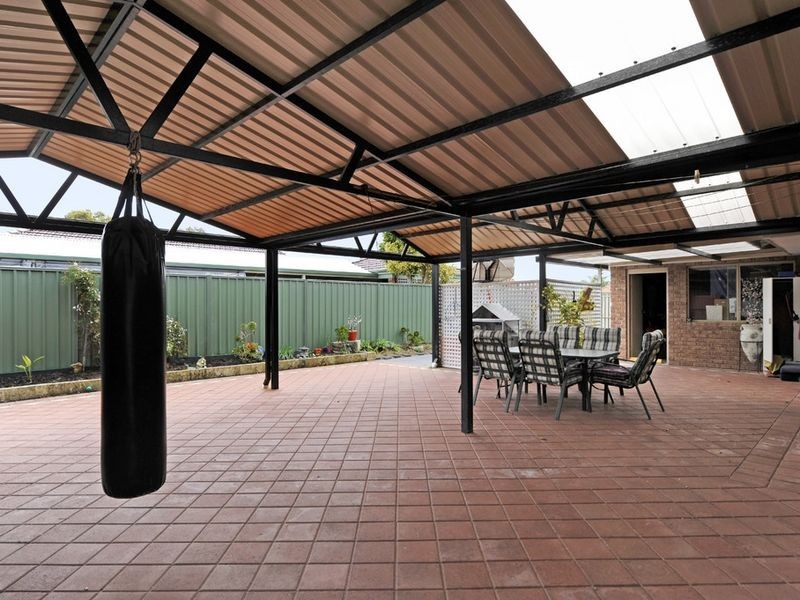 35 Coronata Drive, Warnbro WA 6169