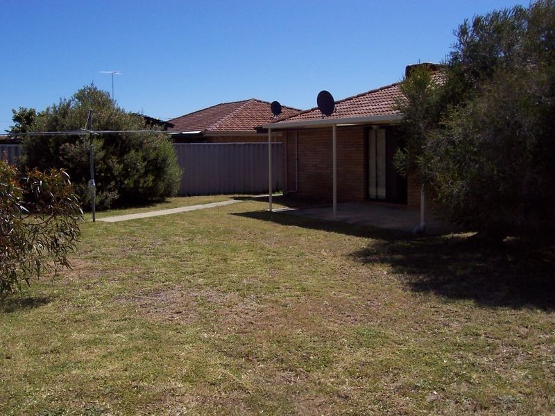 13 Nabberu Loop, Cooloongup WA 6168