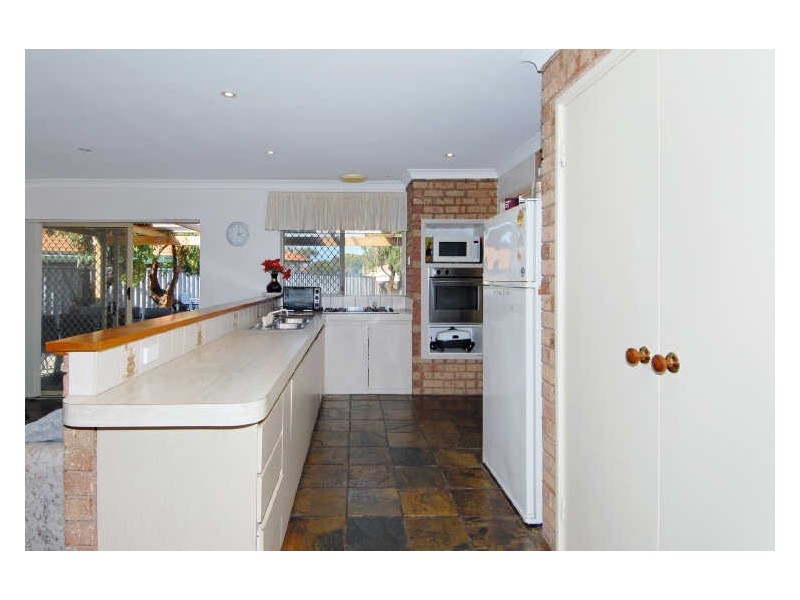 13 Andros Road, Safety Bay WA 6169